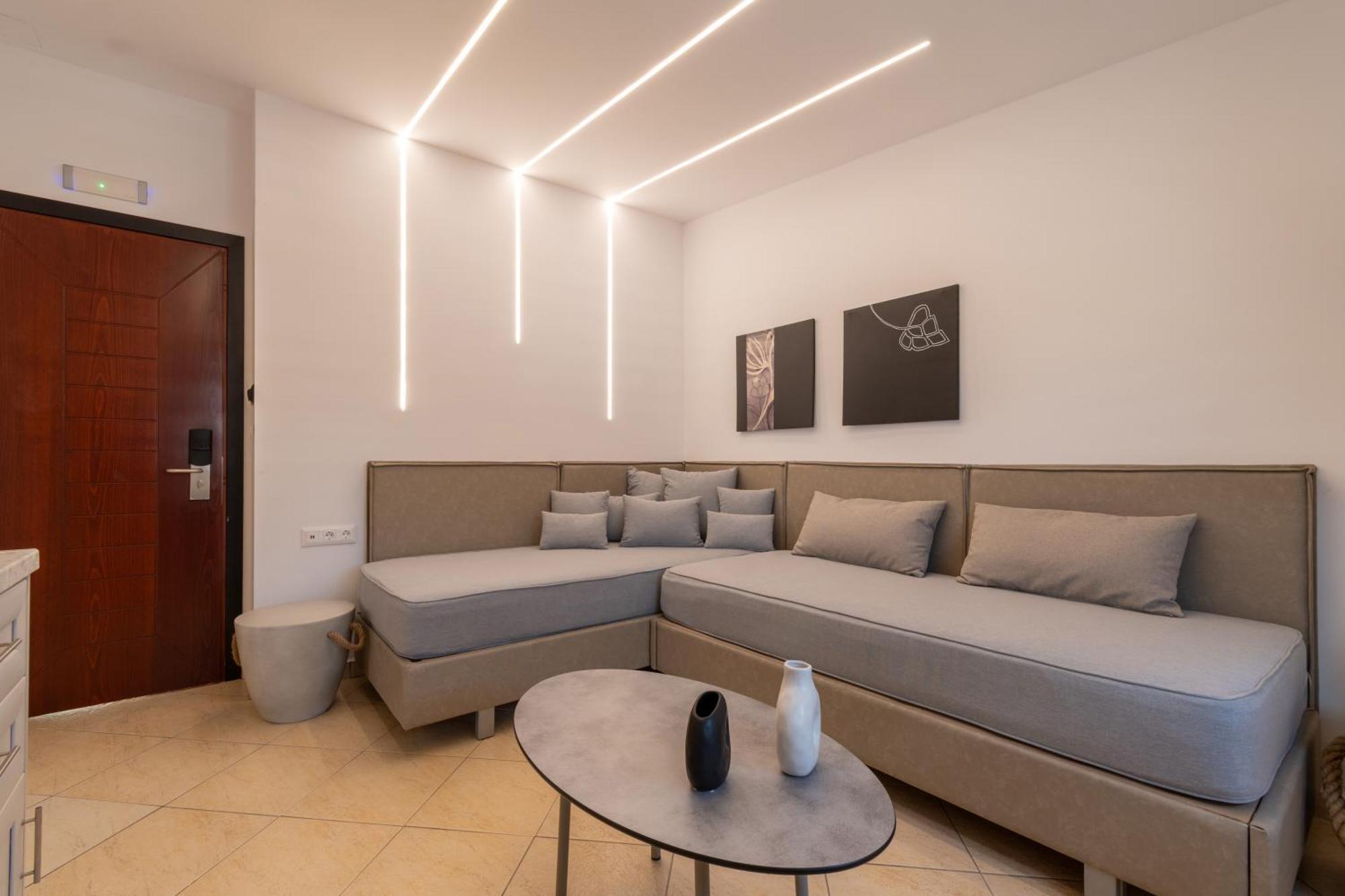 Hotel Agni On The Beach 사르티 외부 사진