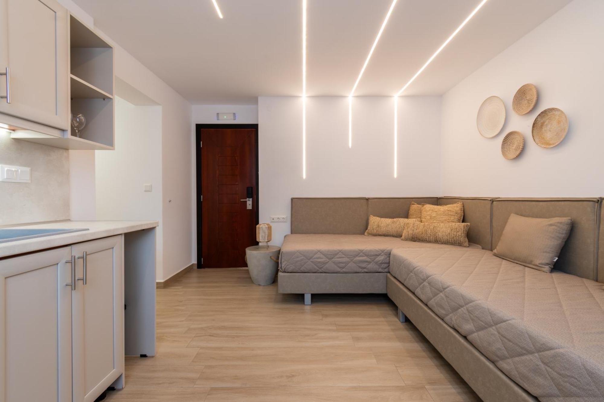Hotel Agni On The Beach 사르티 외부 사진